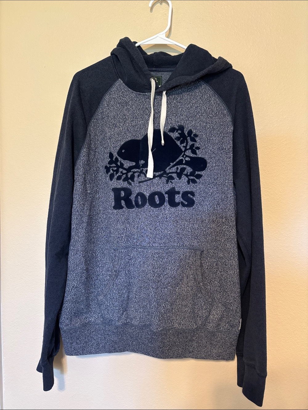 Roots Navy Blue Beaver Hoodie Size XL